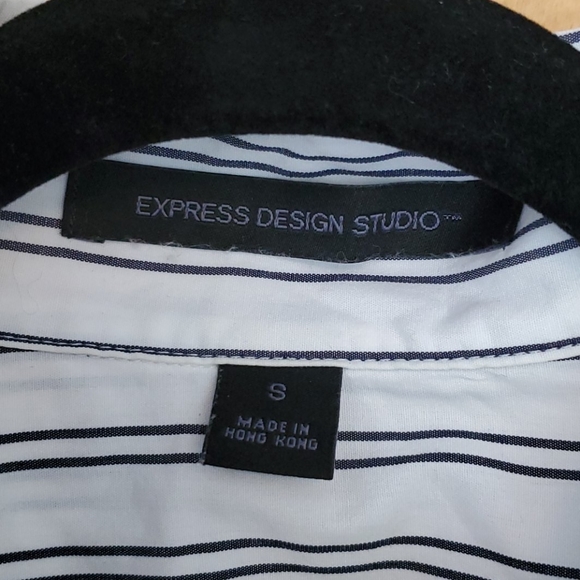 Express Design Studio Button Down Top - Picture 2 of 12